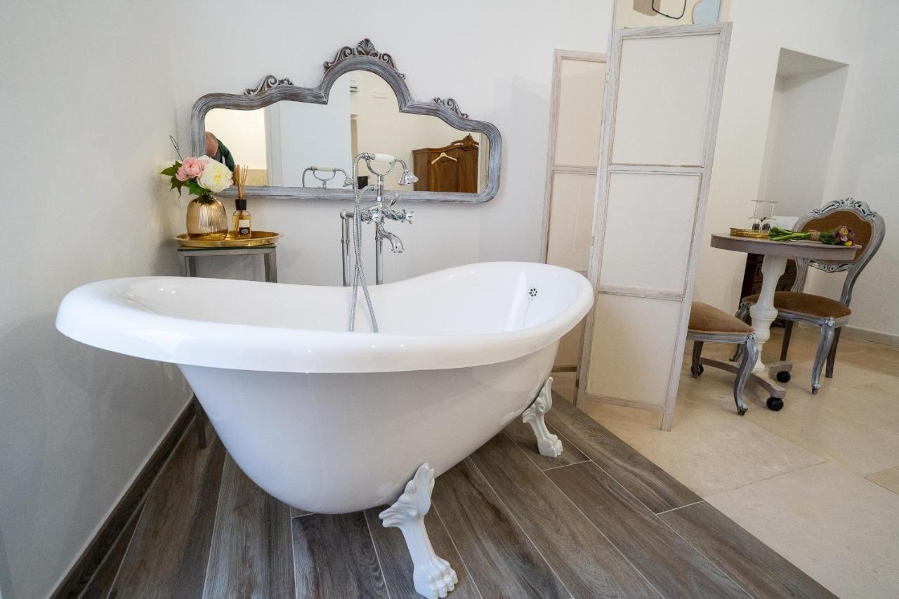 Corte Pietrantica - Charming Rooms & Suites 焦维纳佐 外观 照片