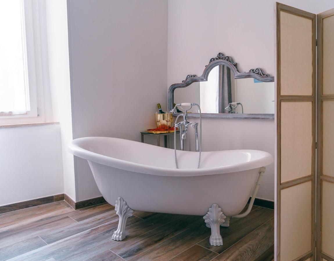 Corte Pietrantica - Charming Rooms & Suites 焦维纳佐 外观 照片